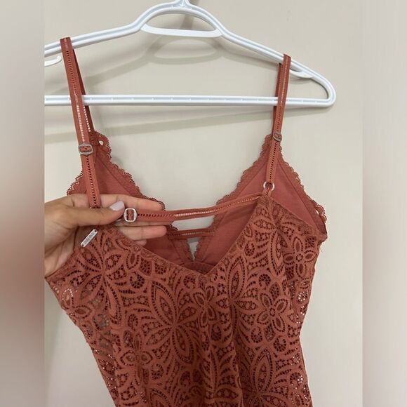 Gilly Hicks By Hollister Brown Lace Bodysuit - Picture 6 of 13